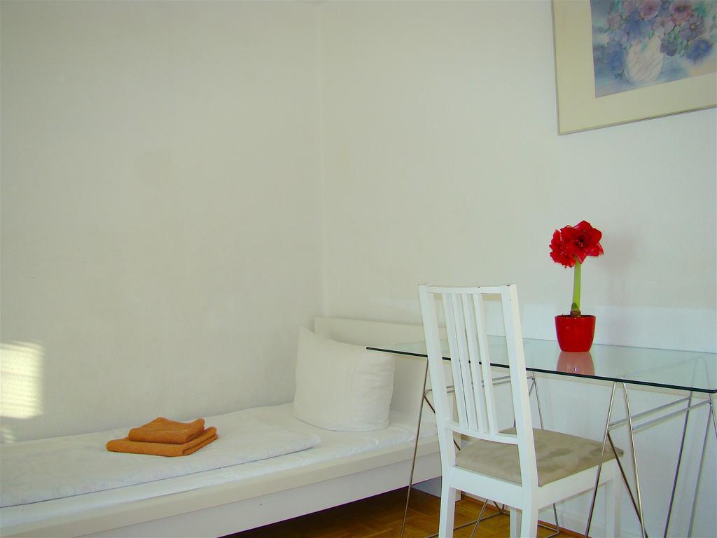 Apartment&Rooms Near Brandenburg Gate ベルリン エクステリア 写真